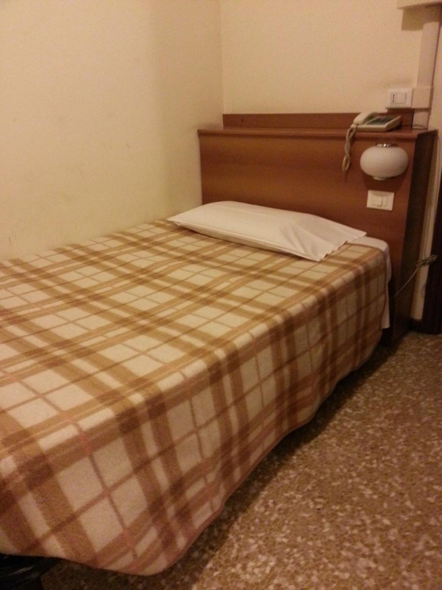 Hotel Lombardia Seveso Exteriér fotografie